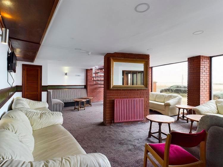 Jini Hotel 黑潭 外观 照片
